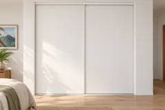 Placard sur mesure à portes coulissantes : Blanc · rails blancs